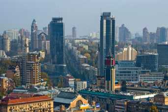 Банк все ще сподiвається продати недобудований хмарочос у Києвi