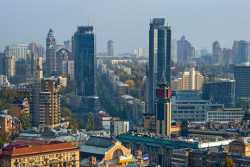 Банк все ще сподiвається продати недобудований хмарочос у Києвi