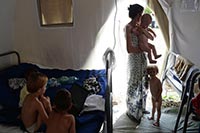 Общественные организации призывают помочь обеспечить беженцев жильем