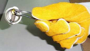 Кремниевая зажигалка сварщика. Видео