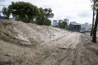 На Осокорках строят новый парк