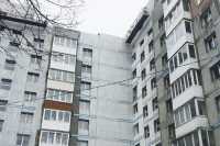 У багатоповерхiцi в Бучi завершують встановлення вiкон та балконних дверей