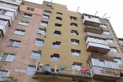 У Бучi почали вiдновлювати зруйновану багатоповерхiвку