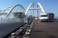 Как на Керченском мосту укладывают асфальт и делают разметку. Фото и видео