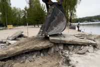 На мунiципальному пляжi "Молодiжний" почали покращувати стан