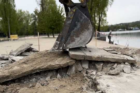 На мунiципальному пляжi &quot;Молодiжний&quot; почали покращувати стан