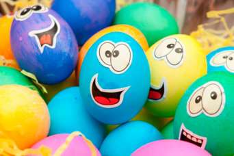 Приколы: что делают с пасхальными яйцами в Германии. Фото