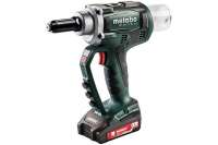 Появилась новинка среди аккумуляторных инструментов: заклёпочный пистолет