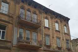 У Львовi вже вiдремонтували 15 аварiйних балконiв