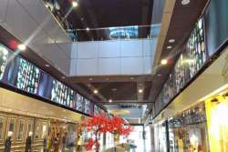 ТРЦ оживут только к следующей весне