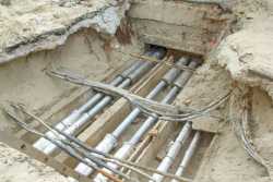 У Києвi ремонтують одну з дiлянок тепломережi з найбiльшими пошкодженями