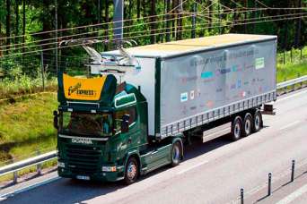 На первый в мире электрический автобан вышли грузовики-«тролейвозы»