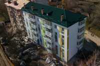 У Макаровi вiдновлюють пошкоджену частину будинку