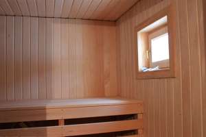 Как самостоятельно обшить стены вагонкой