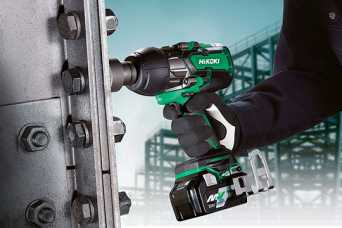 Новый аккумуляторный ударный гайковерт Hikoki WR36DB: работа
