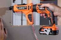 Появился новый аккумуляторный шуроповерт с насадкой-магазином