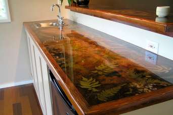 Как самостоятельно сделать стол из эпоксидной смолы. Фото и видео