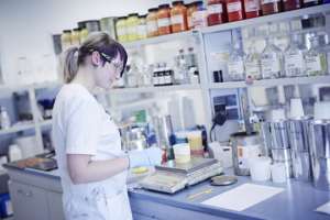 Как современные технологии ЛКМ помогают снижать производственные затраты