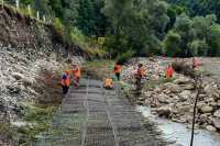 На Буковинi гiрську дорогу захищають вiд руйнування