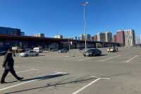 В Киеве вновь заработал разбомбленный россиянами литовский ТЦ