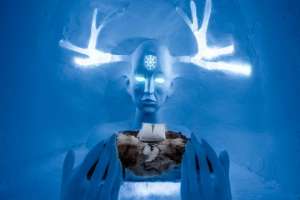 Ледяная гостиница празднует 28 годовщину