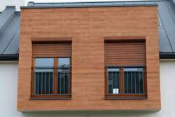 На рынок вышла бионическая облицовка с эффектом деревянного фасада