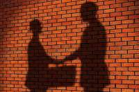 В строительной отрасли будут сажать через одного