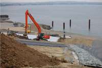 Как обрабатывают и погружают сваи Керченского моста. Видео