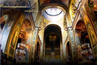 В чем особенности архитектуры, дизайна и отделки Киевского Владимирского Собора