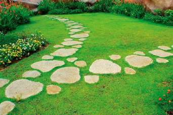 Самые красивые шаговые дорожки на садовом участке. Фото