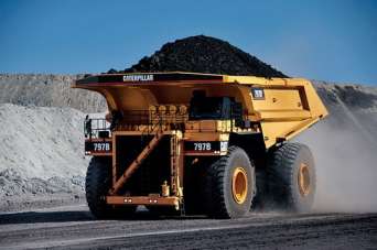 Появились тяжелые беспилотные самосвалы для горных разработок и работы в карьерах. Видео