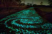 Цемент начал испускать свет