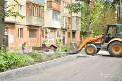 У Днiпрi комплексно усувають аварiйнiсть на внутрiшньоквартальних дорогах