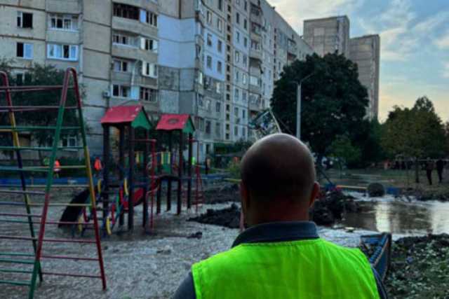 У Харковi вiдновлюють водопостачання пiсля обстрiлу