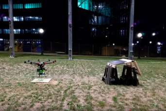 Курьезы: создан дрон-гвоздомет для строительства. Видео