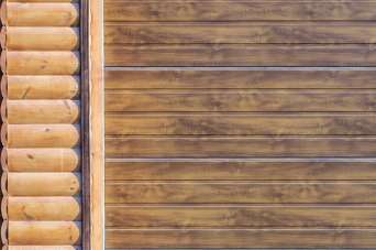 Оздоблюємо фасад будинку дерев’яним сайдингом