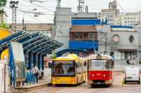 Метро в Киеве заменят трамваем с автобусом