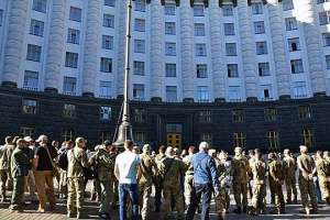 Ветераны АТО обратились к Порошенко против произвола Госгеокадастра