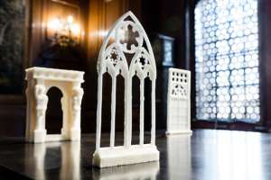 &quot;Фиктивную&quot; архитектуру с евро выполнили из сахара