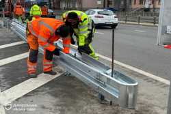 У Днiпрi встановлюють колесовiдбiйнi бруси європейського зразка