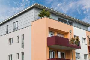 Представлены фасадные штукатурки на основе акриловой краски с кварцем