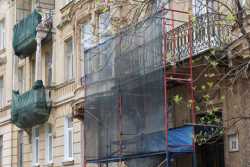 У Львовi у спiвфiнансуваннi з мешканцями вiдремонтують 102 балкони