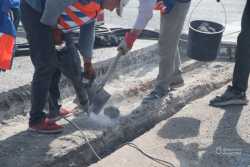 Днiпро замiнює аварiйнi деформацiйнi шви