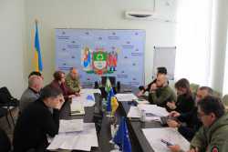 Деталi вiдновлення привокзальної площi обговорили у Тростянцi