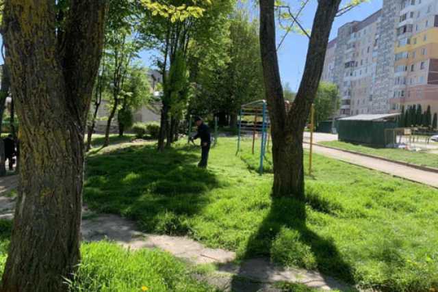 У Тернополi впорядкували 780 прибудинкових територiй