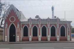 У Чернiговi почали вiдновлювати частково зруйновану авiабомбою iсторичну бiблiотеку