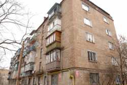 Вiдновлювальнi роботи на житлових будинках на вул. Межовiй викликали пiдозру прокуратури