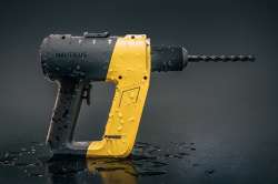 Курьезы: создана электродрель для работы под водой. Фото