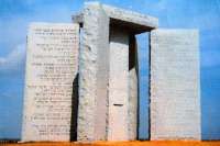 Почему один из самых необычных монументов США вызывает неприязнь