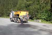 На державних дорогах Iвано-Франкiвщини проводять експлуатацiйне утримання